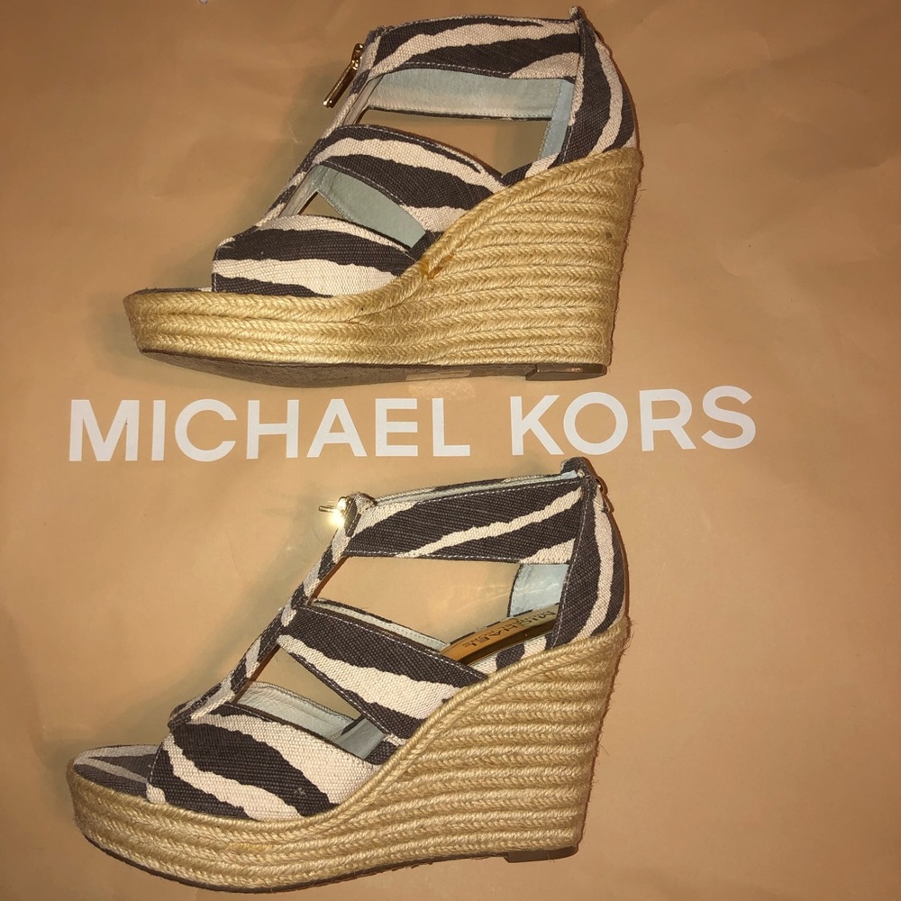 Michael Kors Brown Zebra Print Canvas Shoes B9 - Picture 7 of 8